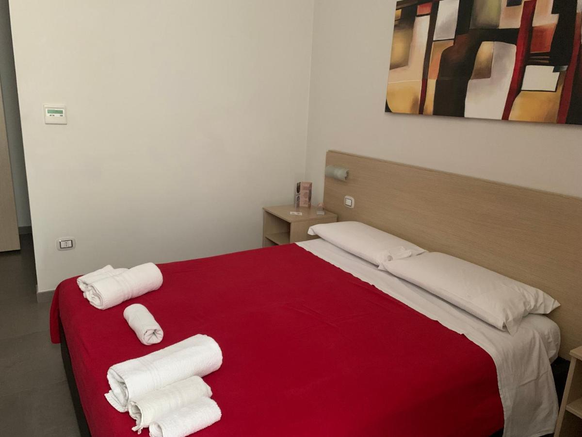 Palazzo 41 Rental Rooms 산 피에트로 베노티코 외부 사진