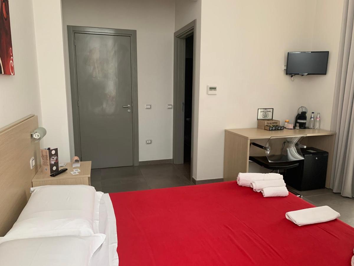Palazzo 41 Rental Rooms 산 피에트로 베노티코 외부 사진